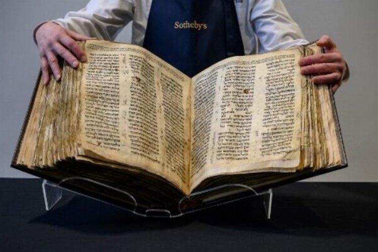 Codex Sassoon adlı Tevrat, rekor fiyata satıldı