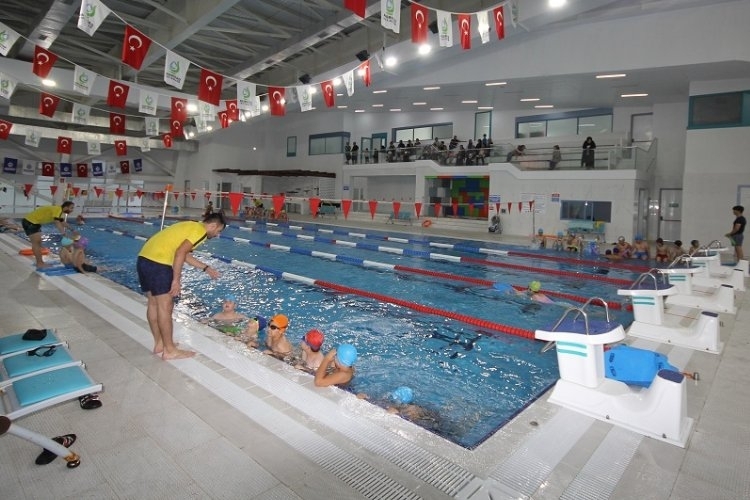 Yarı Olimpik Yüzme Havuzundan 45 bin vatandaş hizmet aldı