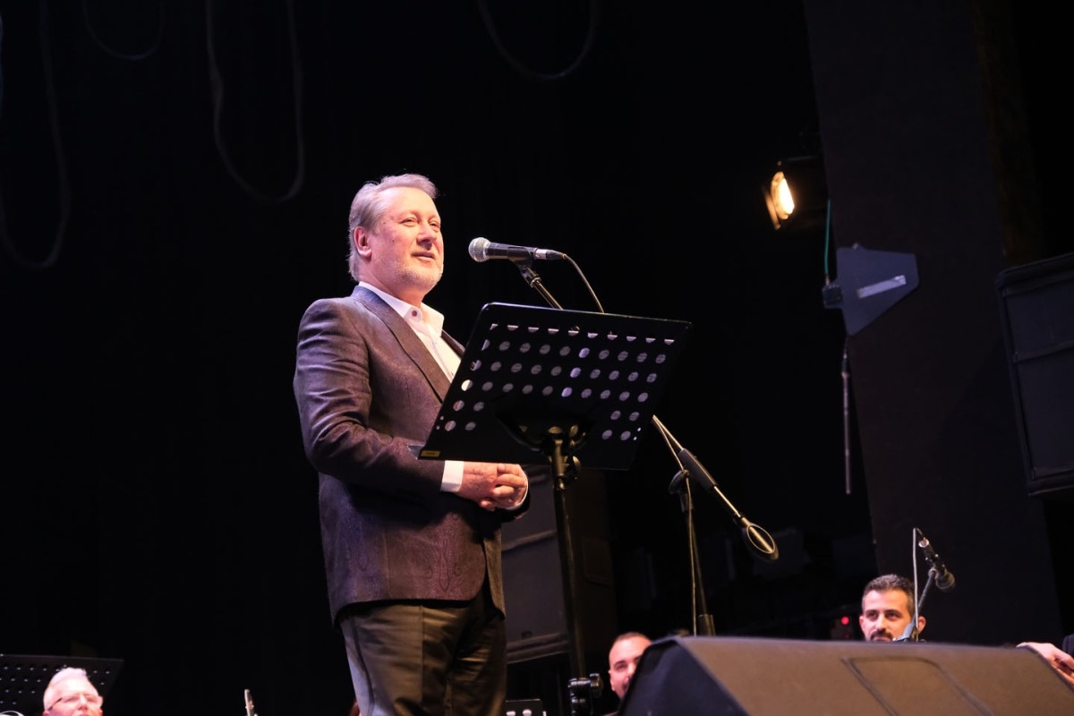 Ahmet Özhan'ın Müzik Dolu 'Sezona Merhaba' Konseri
