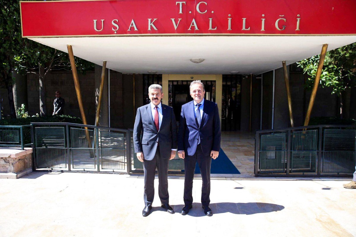 Aile ve Sosyal Hizmetler Bakanlığı Bakan Yardımcısı Sayın Rıdvan Duran, Vali Dr. Turan Ergün’ü makamında ziyaret etti