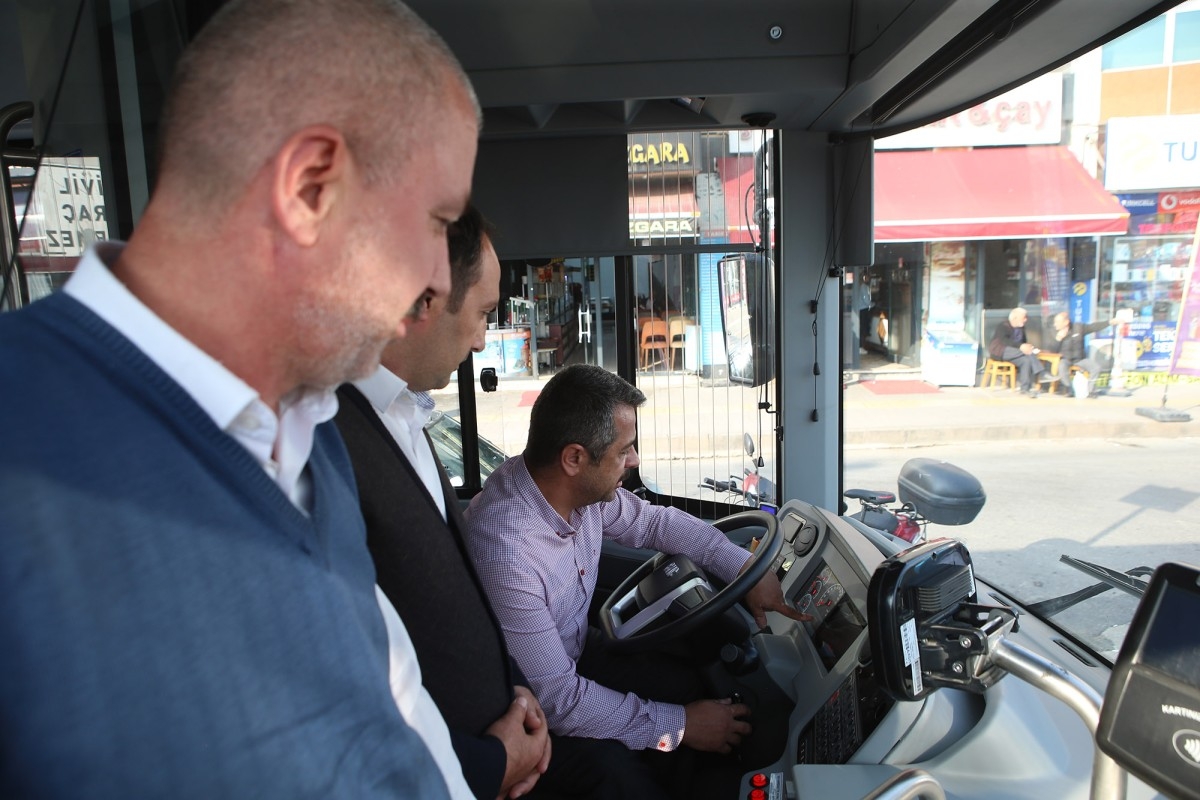 Sakarya Büyükşehir ulaşımda yolcu ve trafik güvenliğini önemsiyor