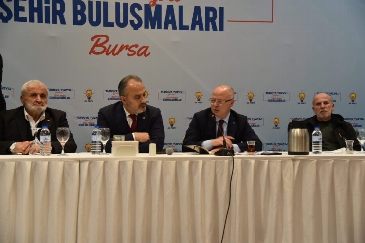 AK Parti Bursa'da kuruluşuna hizmet verenlerle bir araya geldi