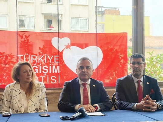 Hatipağaoğlu: “Çare Türkiye Değişim Partisi”