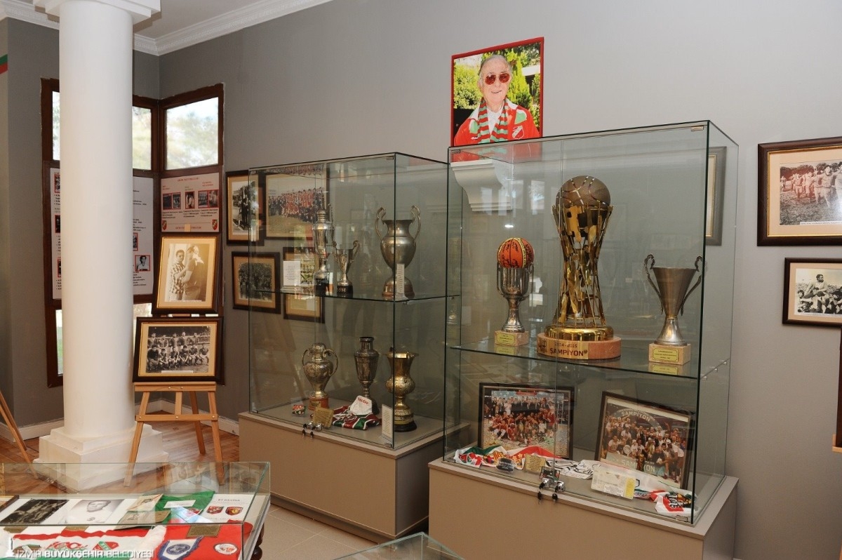Başkan Vekili Mustafa Özuslu: Karşıyaka Spor Kulübü’nün müzesinin açılışına katıldı
