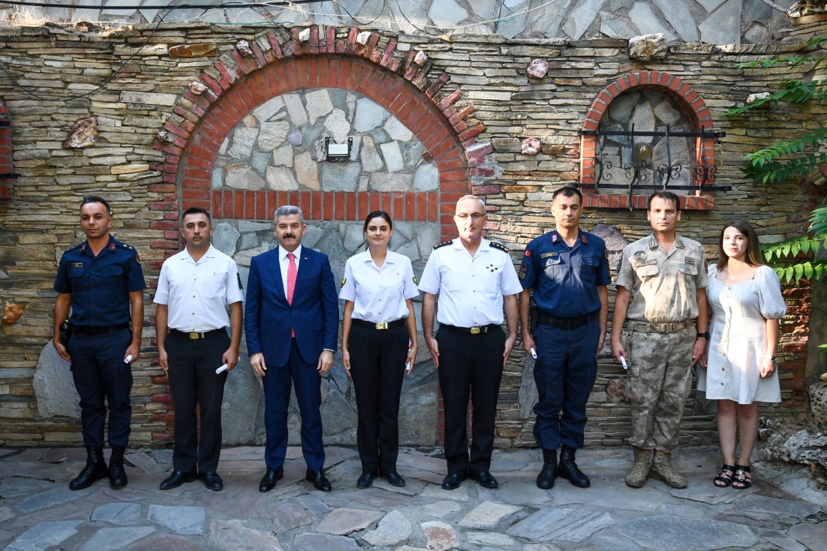   Vali Dr. Turan Ergün, İl Jandarma Komutanlığı Rütbe Terfi Törenine katıldı