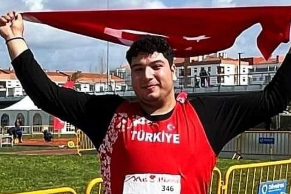  Banaz Belediye Başkanı Zafer Arpacı'nın Gururu: Ali Peker Avrupa Şampiyonasında Bronz Madalya Kazandı