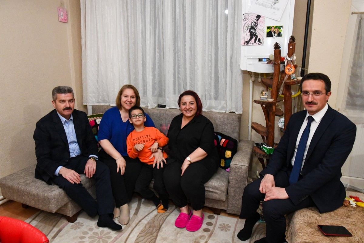 Vali Dr. Turan Ergün, Karaaslan Ailesine İftar Konuğu Oldu