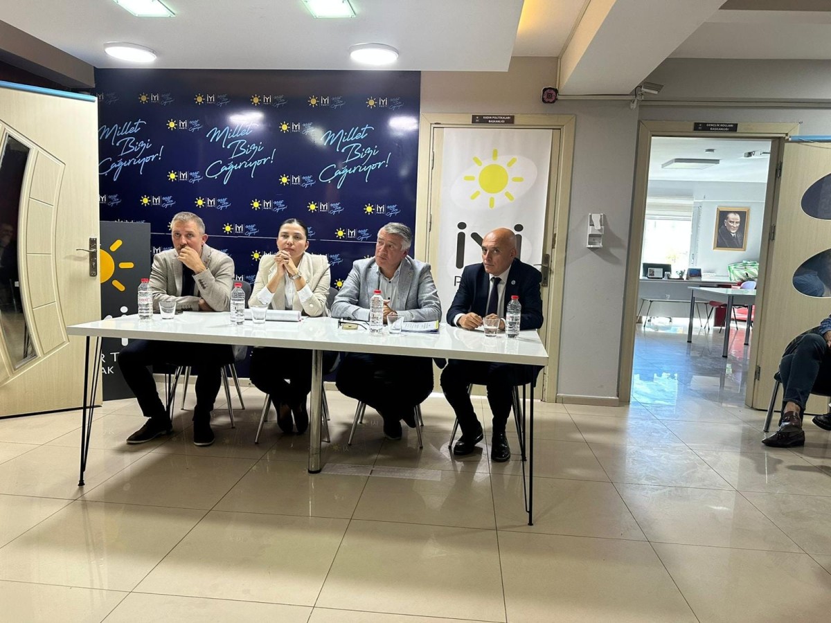 Hızlı Hazırlıklar İçin Toplantı: İYİ Parti Yerel Yönetimlerde Güçlü Bir Ekiple Seçime Gidiyor