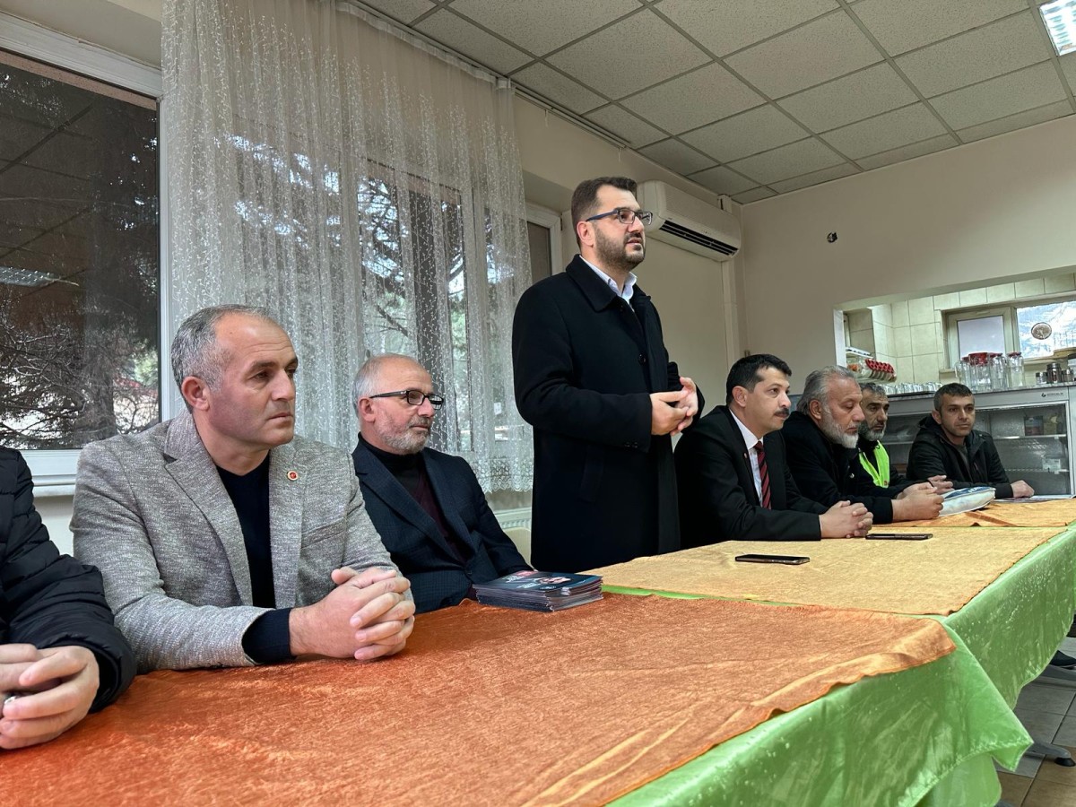 Saadet Partisi Uşak Belediye Başkan Adayı Ramazan Yavuz ACAR, Uşak'ta önemli bir kurum olan Karayolları Genel Müdürlüğü'nü ziyaret etti.